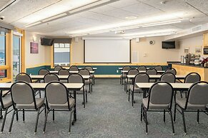 Park Point Marina Inn