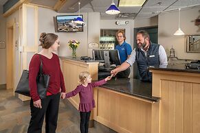 Park Point Marina Inn