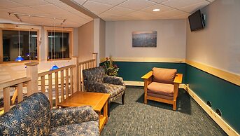 Park Point Marina Inn