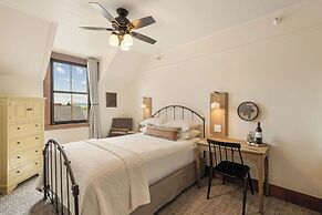 Sonoma Hotel
