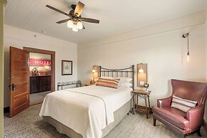 Sonoma Hotel