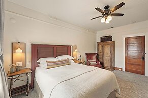Sonoma Hotel