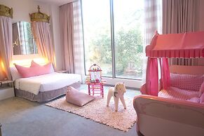 Dorsett Tsuen Wan, Hong Kong