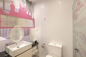 Dorsett Tsuen Wan, Hong Kong