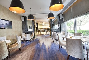 Dorsett Tsuen Wan, Hong Kong