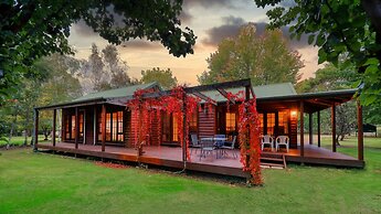 Beechworth Cedar Cottages