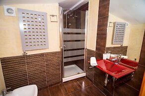 Lucasland Sitges Apartments