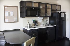Candlewood Suites Youngstown W I-80 Niles Area, an IHG Hotel