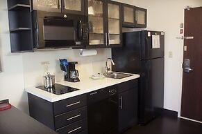 Candlewood Suites Youngstown W I-80 Niles Area by IHG