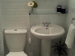 Senlac Guesthouse
