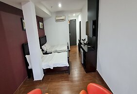 Hotel O Crossroads Hotel