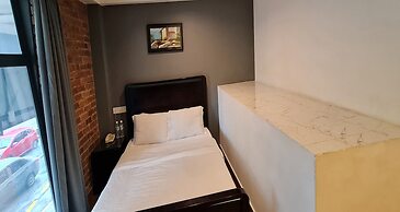 Hotel O Crossroads Hotel