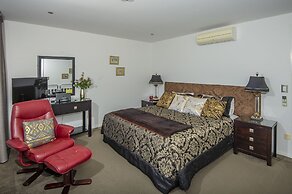 Tarltons Lodge