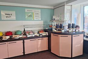 Garner Hotel Hamburg Wandsbek Marktplatz by IHG