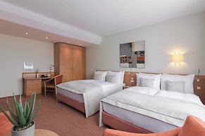 Garner Hotel Hamburg Wandsbek Marktplatz by IHG