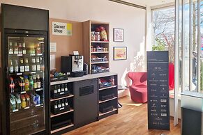 Garner Hotel Hamburg Wandsbek Marktplatz by IHG