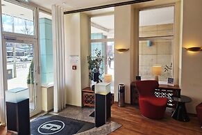 Garner Hotel Hamburg Wandsbek Marktplatz by IHG