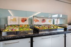 Garner Hotel Hamburg Wandsbek Marktplatz by IHG