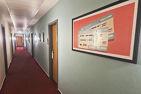 Garner Hotel Hamburg Wandsbek Marktplatz by IHG