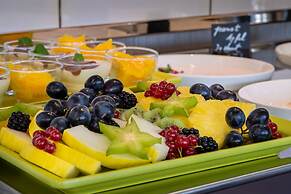 Garner Hotel Hamburg Wandsbek Marktplatz by IHG