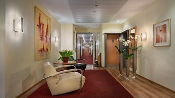 Garner Hotel Hamburg Wandsbek Marktplatz by IHG