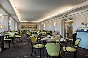 Garner Hotel Hamburg Wandsbek Marktplatz by IHG