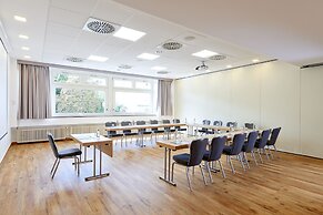 Hollywood Media Hotel