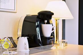 Hollywood Media Hotel