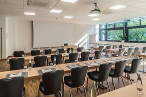 Hollywood Media Hotel