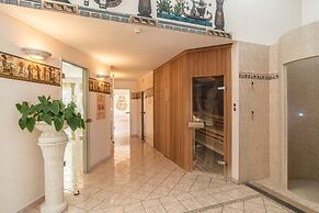 Hollywood Media Hotel