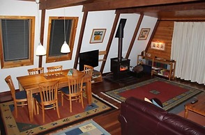 Green Leaves Cabin
