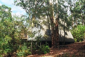 Green Leaves Cabin