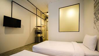 Quip Bed & Breakfast Phuket Hotel