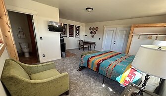 The Rim Rock Inn