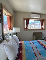 The Rim Rock Inn