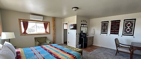 The Rim Rock Inn