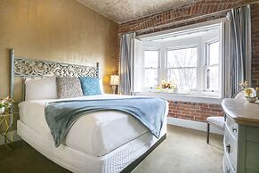 The Grand Highland Hotel