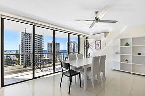 Surfers Century Oceanside Apartments