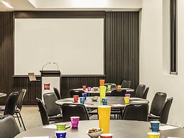 ibis Adelaide