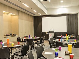 ibis Adelaide