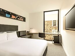 ibis Adelaide