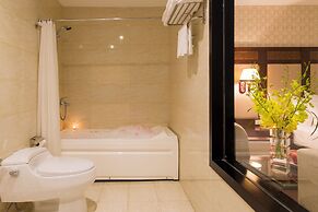 Galliot Hotel Nha Trang