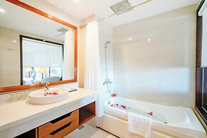 Galliot Hotel Nha Trang