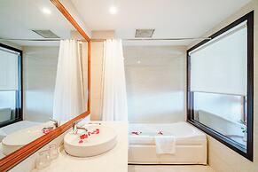 Galliot Hotel Nha Trang
