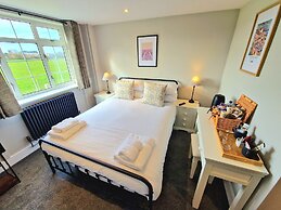 Dormy House Hotel