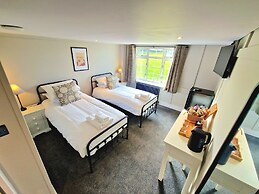 Dormy House Hotel