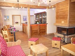 Chalet-Hôtel Le Beausoleil, The Originals Relais (Hotel-Chalet de Trad