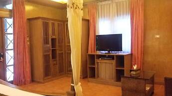 Royal Phawadee Village