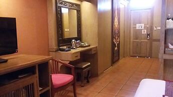 Royal Phawadee Village