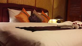 Royal Phawadee Village